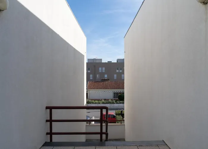 Shoreline Escape By Portugal Active 埃斯波森迪