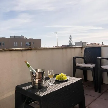 Shoreline Escape By Portugal Active Apartment *