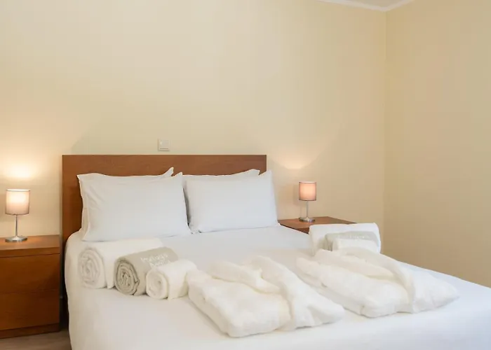 Shoreline Escape By Portugal Active * Esposende